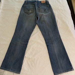 Levi’s curvy fit jeans (size 4 short)